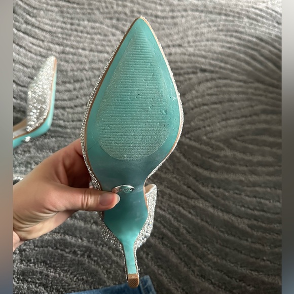 Blue by Betsey Johnson Hazil Jeweled Bridal Pointed Toe Stiletto Pumps size 9 - Picture 11 of 14